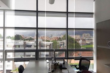 08-Cortinas-Enrollables-bamluz